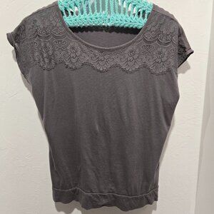 🌫️ Gracefully Gray – Lace Shoulder Dress Shirt (Size L) 🌫️